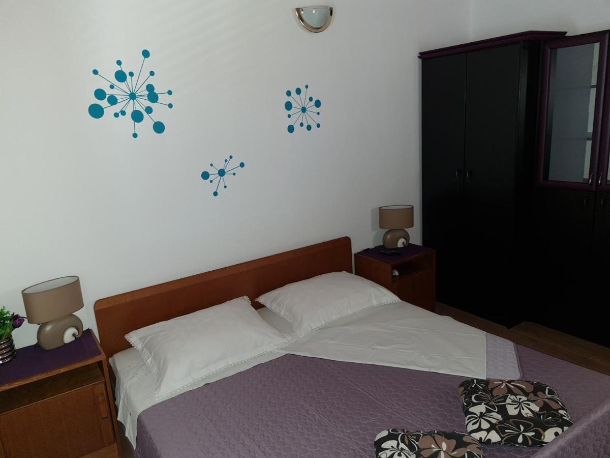 Apartments Dolac Primosten Ngoại thất bức ảnh